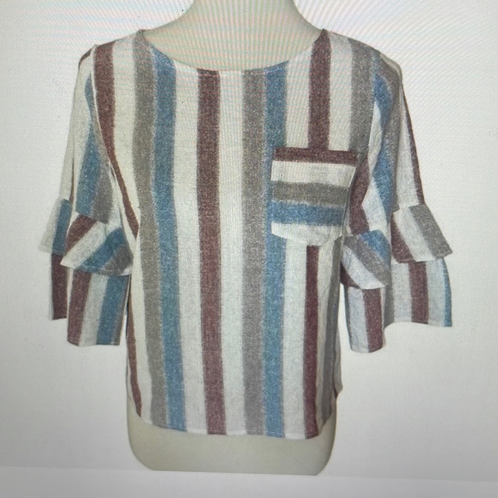 Adorable Urban Romantics Cream striped cotton- linen blouse